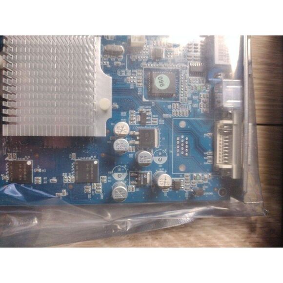 CHAINTECH GeForce MX4000 AGP GRAPHICS CARD SAMX4000B4-64D-CC5B - Picture 8 of 12